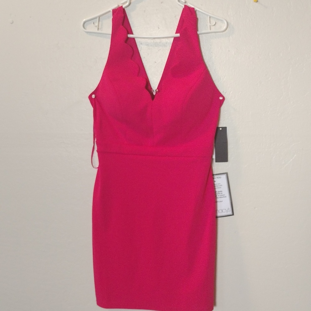 Elegant Pink Sleeveless Dress